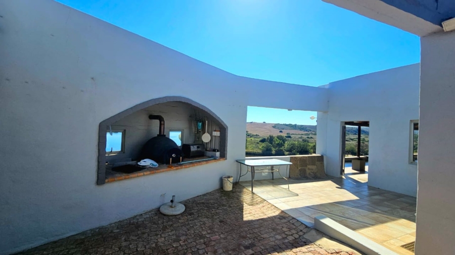 6 Bedroom Property for Sale in Malgas Western Cape